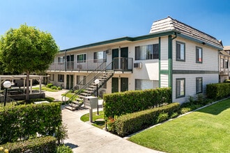 Ramhurst Property in La Mirada, CA - Foto de edificio - Building Photo