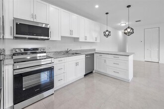 11238 SW 187th St, Unit 11238 in Miami, FL - Building Photo - Building Photo