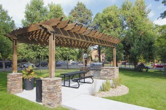 City Square Apartments in Denver, CO - Foto de edificio - Building Photo