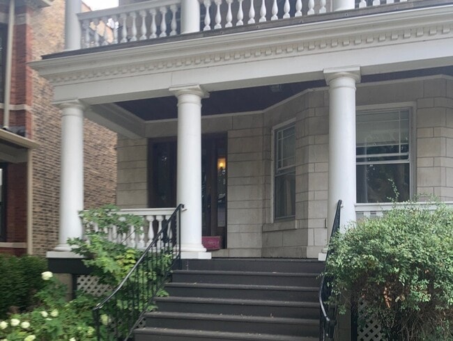 5427 N Wayne Ave, Unit 1st Floor