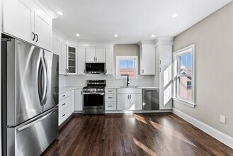 37 Knowlton St in Somerville, MA - Building Photo - Building Photo