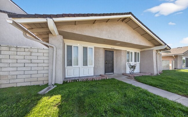 25244 Lawton Ave in Loma Linda, CA - Building Photo - Building Photo