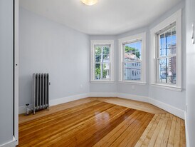 16 Windsor Rd, Unit 1 in Medford, MA - Building Photo