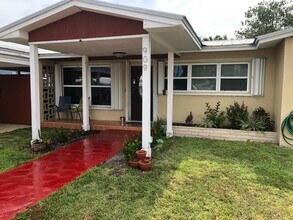 909 17th Ter in Key West, FL - Building Photo - Building Photo