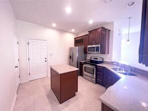 8569 Bertram Ln in Oviedo, FL - Building Photo - Building Photo