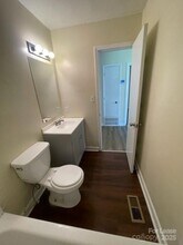 2831 Willow St in Charlotte, NC - Building Photo - Building Photo