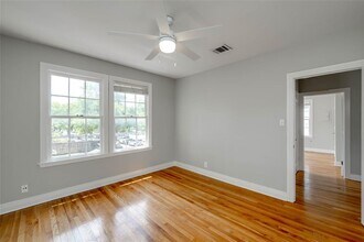 807 W 12th St in Austin, TX - Building Photo - Building Photo