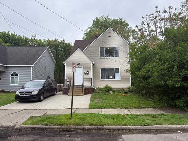 property at 31 N Shirley St