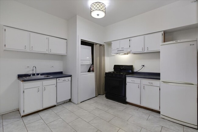 4002 N Southport Ave in Chicago, IL - Building Photo - Building Photo