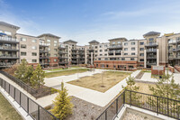 Bedford Village in Sherwood Park, AB - Building Photo - Building Photo