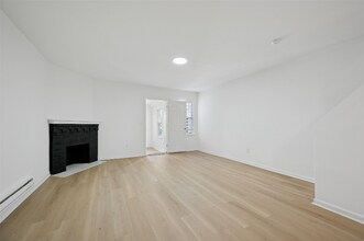 319 Berkley St in Philadelphia, PA - Building Photo - Building Photo