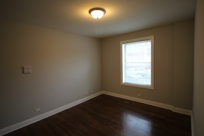 3800 W Irving Park Rd in Chicago, IL - Building Photo - Building Photo