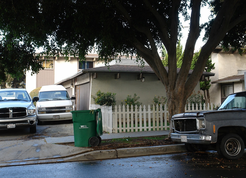 434 N Oak St in Orange, CA - Building Photo