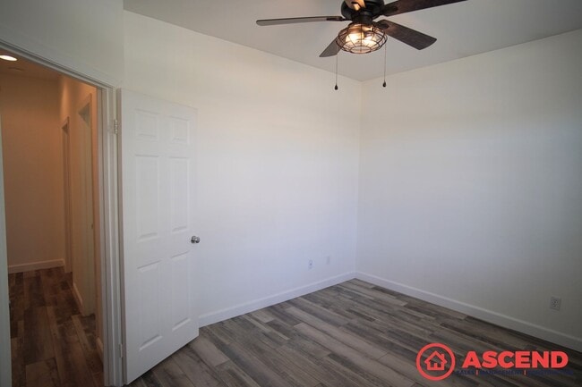 11915 Galileo Dr in Bakersfield, CA - Building Photo - Building Photo