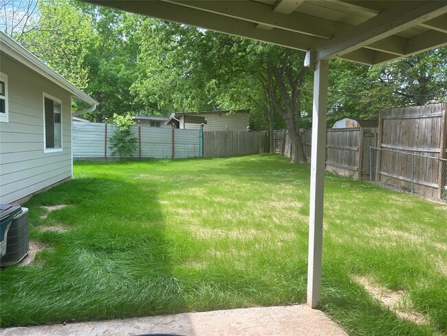 6600 Bluestone St in Austin, TX - Building Photo - Building Photo