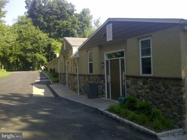 property at 85 Valley Rd