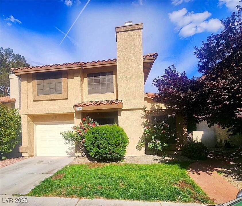 104 Boysenberry Ln in Henderson, NV - Building Photo