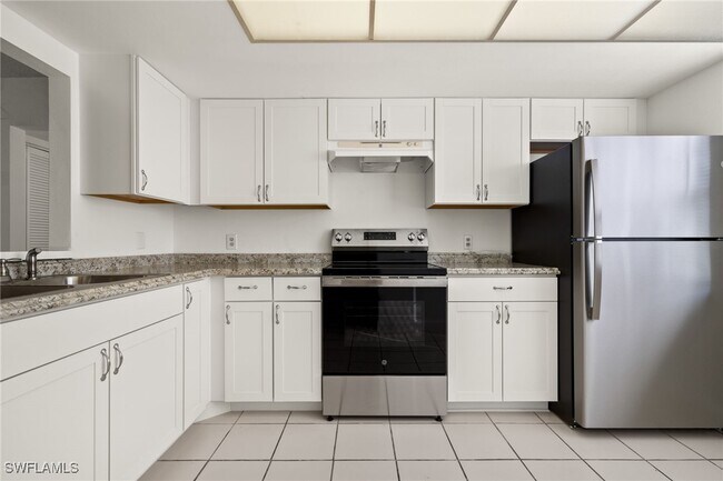 property at 7068 Nantucket Cir