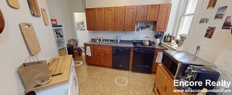 1583 Beacon St, Unit 1589-6 in Brookline, MA - Building Photo