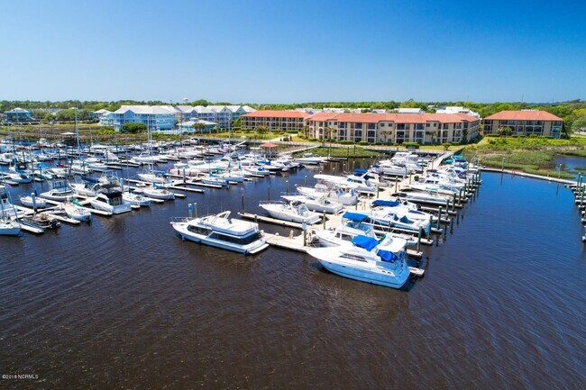 129 Spencer-Farlow Dr in Carolina Beach, NC - Building Photo - Building Photo