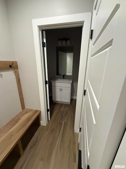 5216 Pandit Dr in Bettendorf, IA - Building Photo - Building Photo