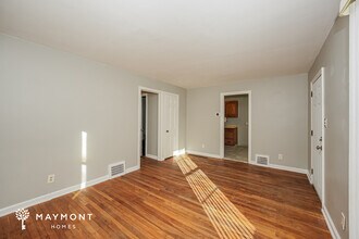 16315 Westview Ave in Cleveland, OH - Building Photo - Building Photo