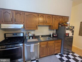 251 S 21st St in Philadelphia, PA - Building Photo