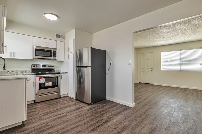 5927 W Rose Ln in Glendale, AZ - Building Photo