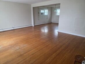 20 W Marthart Ave in Havertown, PA - Building Photo - Building Photo