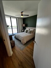 941 E 28th St, Unit B1 in Hialeah, FL - Foto de edificio - Building Photo
