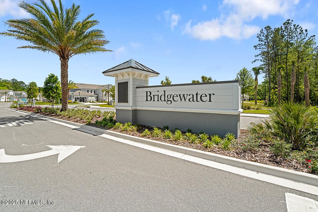 38 Oarsman Xing Dr in St. Augustine, FL - Building Photo