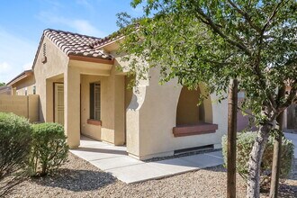 17043 W Zuni St in Goodyear, AZ - Building Photo - Building Photo