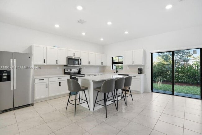 816 NW 3rd Terrace in Pompano Beach, FL - Foto de edificio - Building Photo