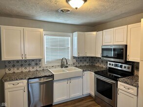 6497 W 300 S in Anderson, IN - Building Photo - Building Photo