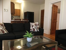 14 Conewango Ave, Unit 3 Apartamentos