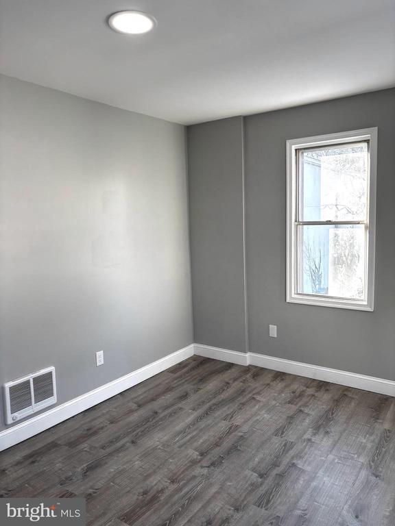 11890 Bustleton Ave in Philadelphia, PA - Building Photo - Building Photo