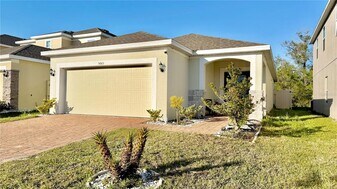 5003 Royal Point Ave in Kissimmee, FL - Building Photo