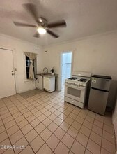 160 Arnold Pl in El Paso, TX - Building Photo - Building Photo