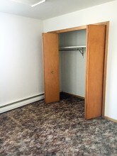 157 E Perry St in Tiffin, OH - Foto de edificio - Interior Photo