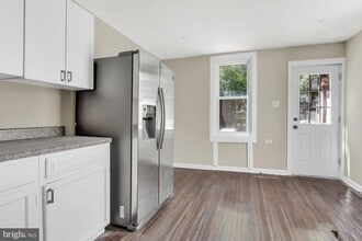 2369 Canby St in Harrisburg, PA - Building Photo - Building Photo