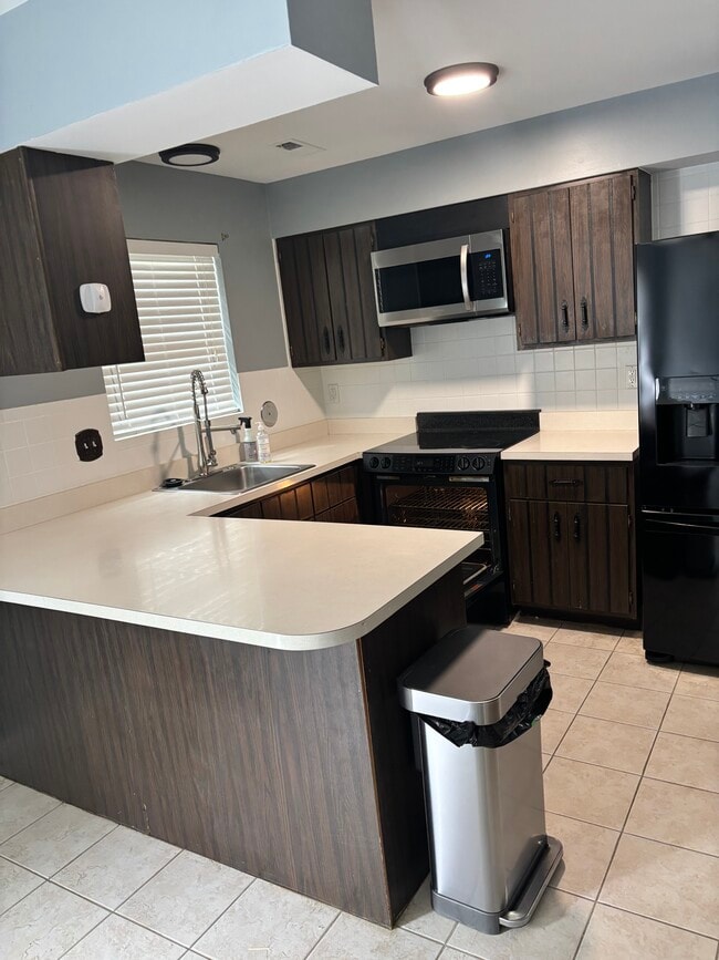 825 Dumont Pl in St. Louis, MO - Building Photo - Building Photo