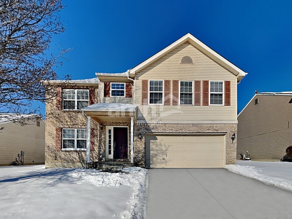 154 Azure View Ct in Maineville, OH - Building Photo