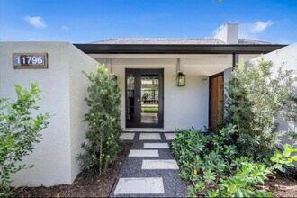 11796 Wimbledon Cir in Wellington, FL - Building Photo - Building Photo