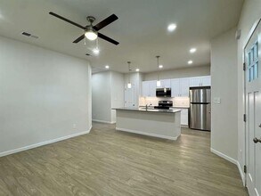 1219 S Austin St in Sherman, TX - Building Photo - Building Photo