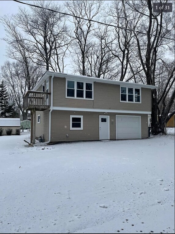 N3159 Iris Rd Rentals in Lake Geneva, WI