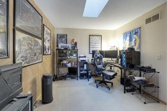 1704 Pebble Terrace in Shakopee, MN - Building Photo - Building Photo