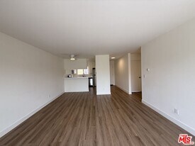523 Ashland Ave in Santa Monica, CA - Building Photo