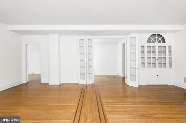 235 S 15th St in Philadelphia, PA - Building Photo - Building Photo