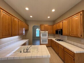 1093 Brock Cir in Folsom, CA - Building Photo - Building Photo