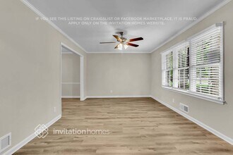 375 Barbashela Dr in Stone Mountain, GA - Foto de edificio - Building Photo